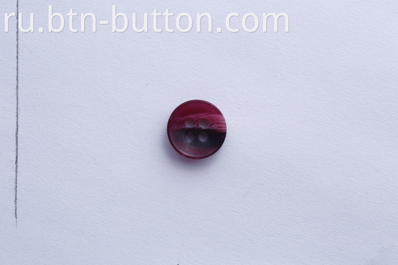 Precise imitation horn resin buttons